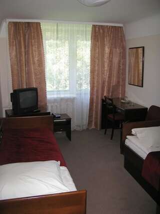 Мотели Motel Poltava Полтава Стандартный двухместный номер с 2 отдельными кроватями-4