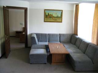 Мотели Motel Poltava Полтава Апартаменты с 2 спальнями-5